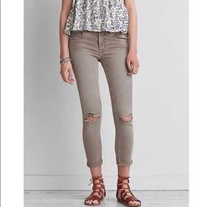 AEO distressed denim skinny jeans / jegging crop